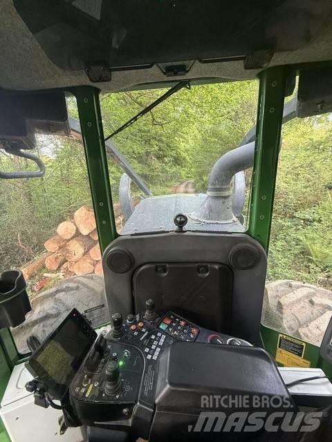 John Deere 640 L Трельовочні трактора