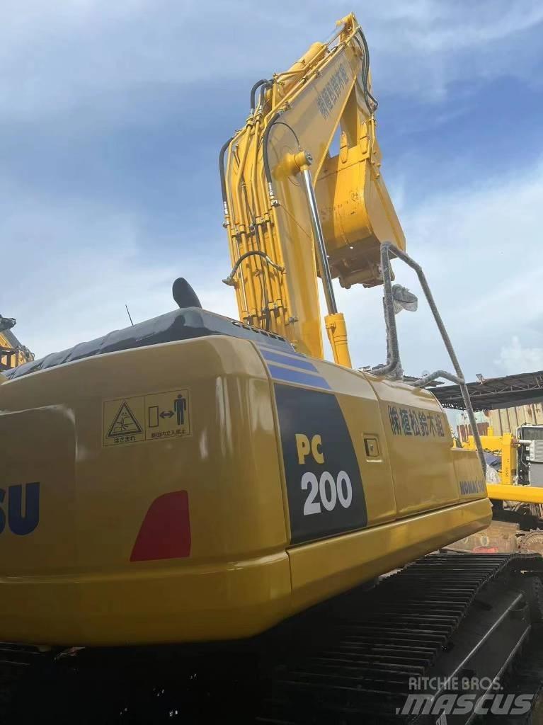 Komatsu PC 200-8N1 Гусеничні екскаватори