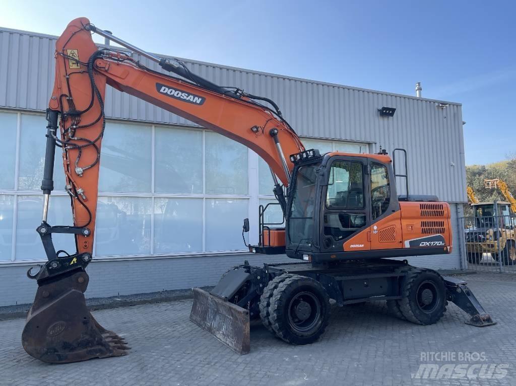 Doosan DX170W-5 Колісні екскаватори