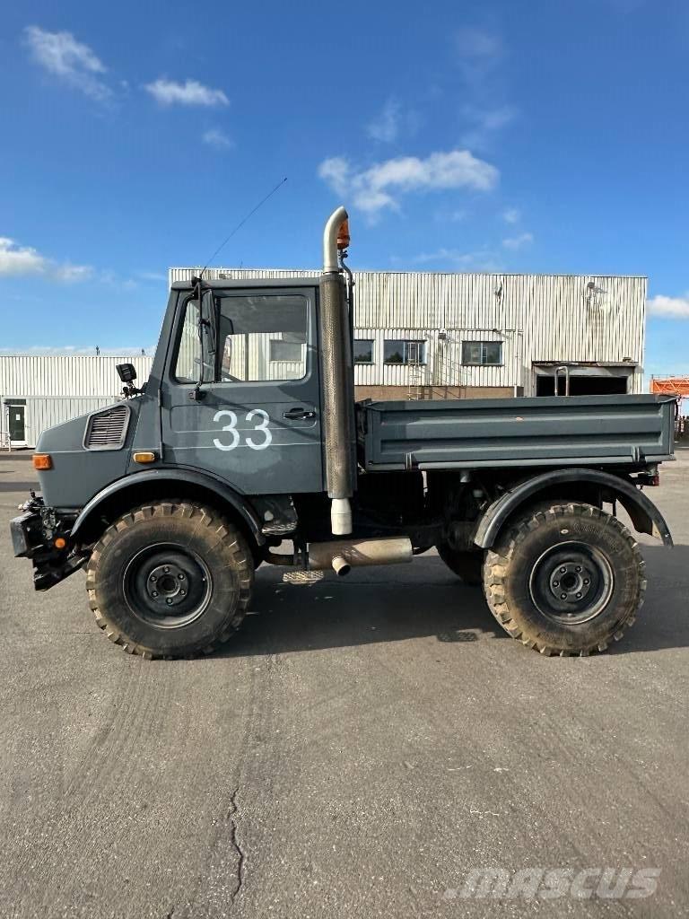 Unimog U 1400 Тягачі