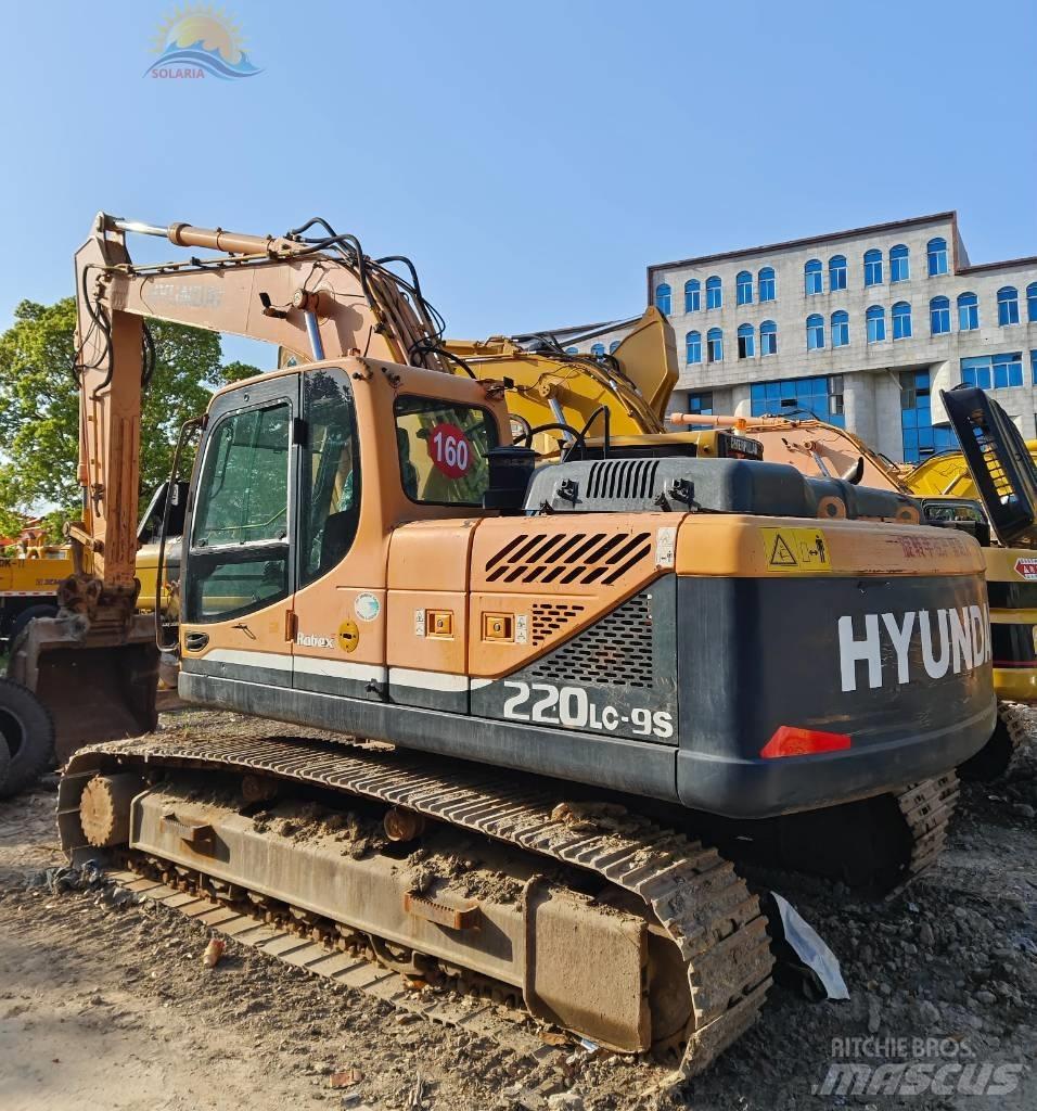 Hyundai R220LC-9S Гусеничні екскаватори