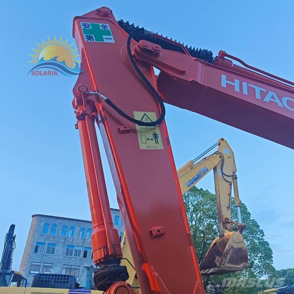 Hitachi ZX 120 Гусеничні екскаватори