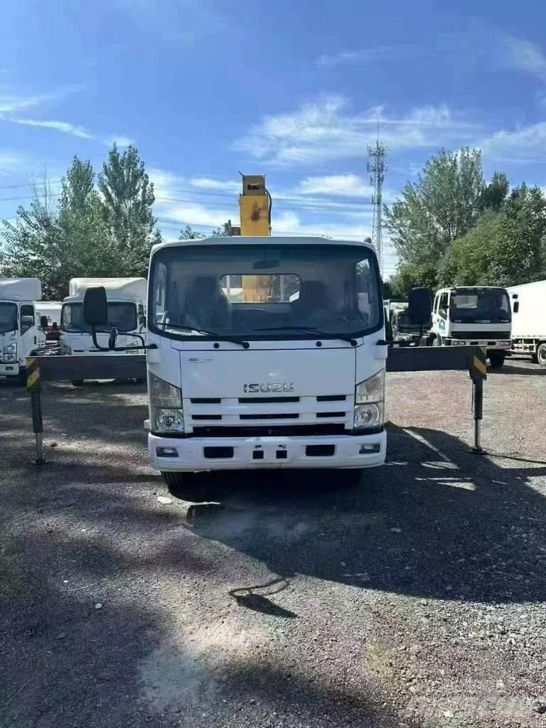 Isuzu ELF 700 Автокрани