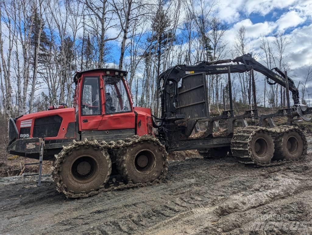 Komatsu 895 Форвардери