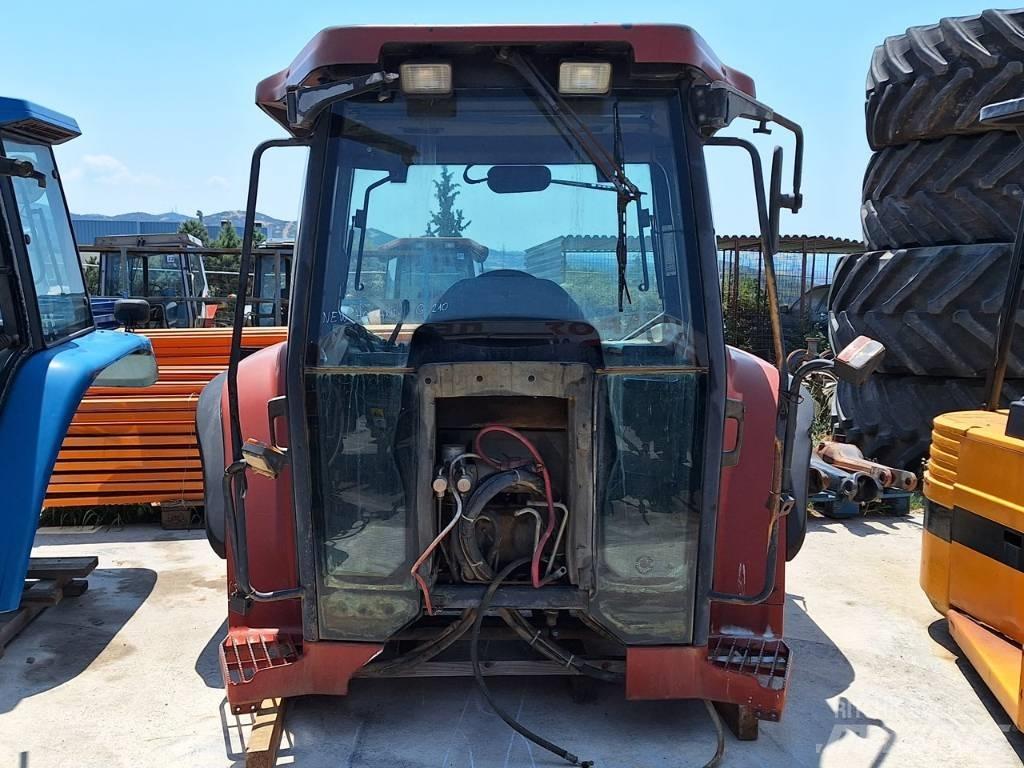 New Holland G 210 Кабіна