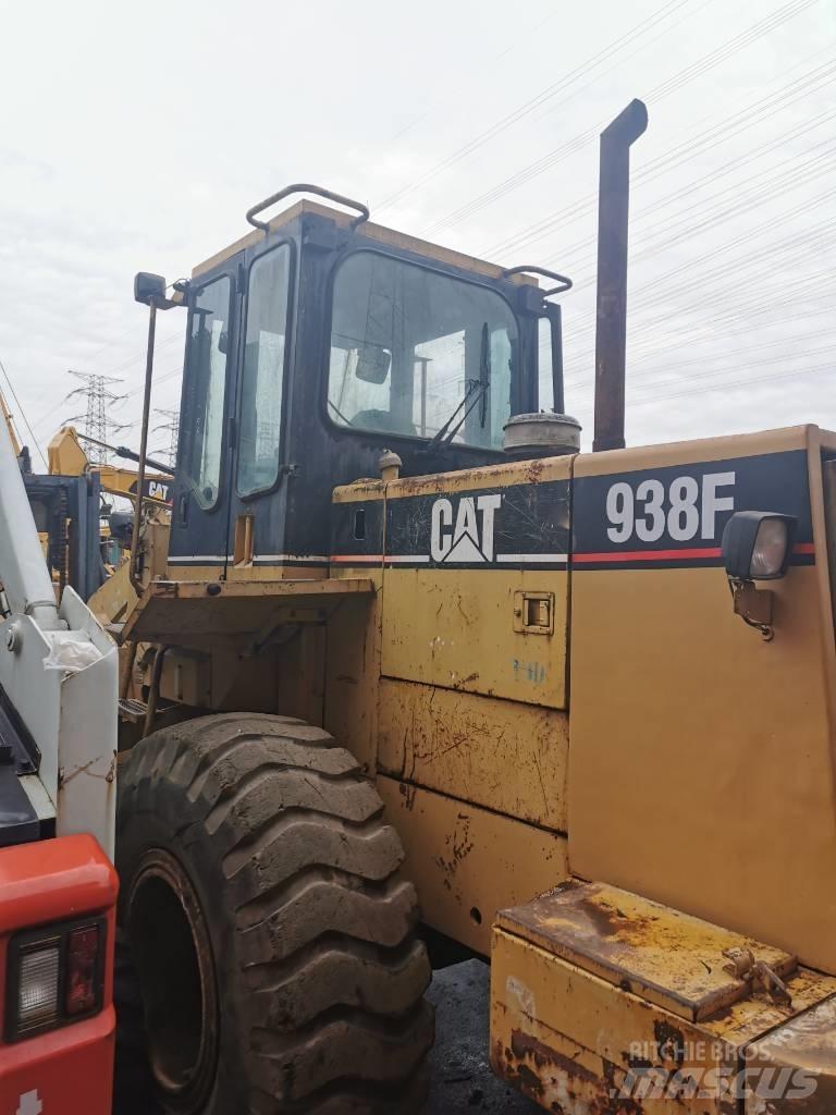 CAT 938F Фронтальні навантажувачі