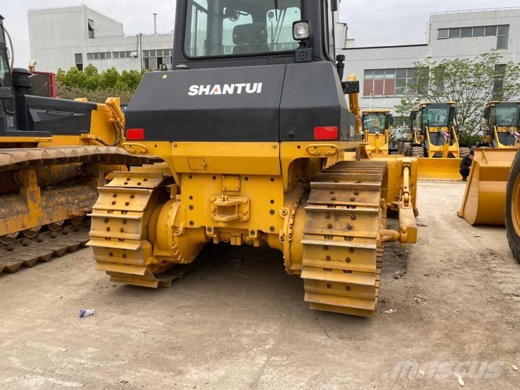 Shantui SD 16 Гусеничні бульдозери
