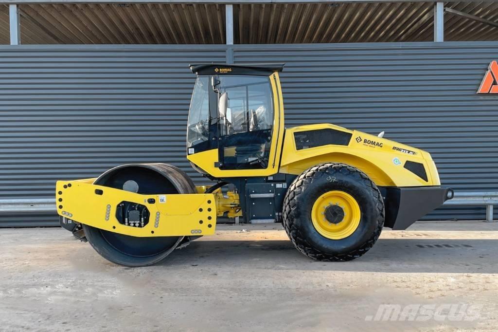 Bomag BW 213 D-5 Грунтові котки