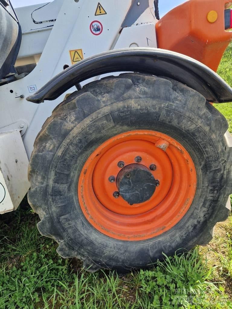 Bobcat T35120 Телескопічні навантажувачі