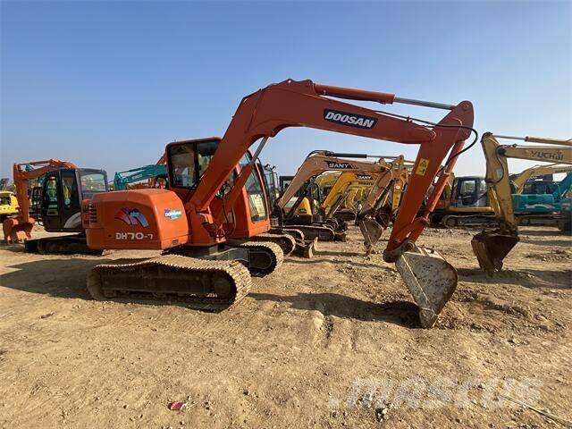 Doosan DH70-7 Гусеничні екскаватори