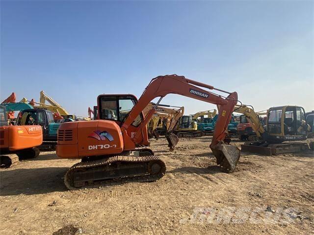 Doosan DH70-7 Гусеничні екскаватори