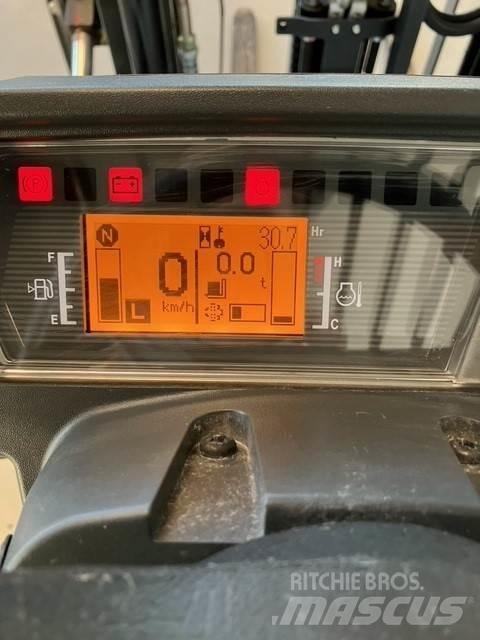 Mitsubishi FD25N3 Дизельні навантажувачі