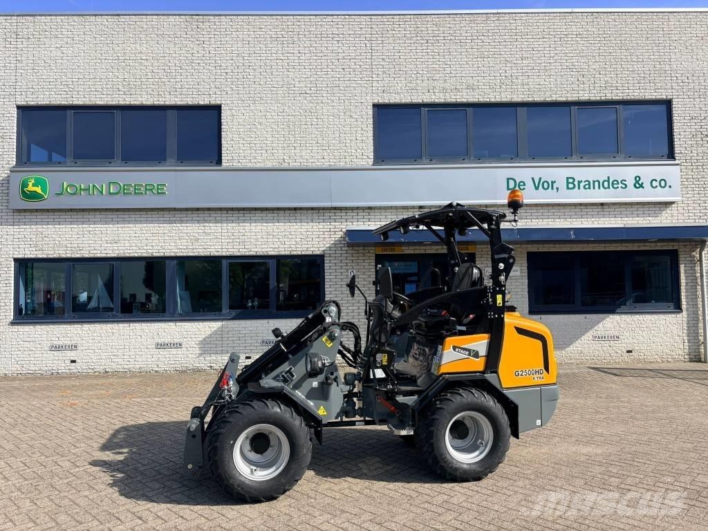 Giant G2500HD Xtra Малі навантажувачі