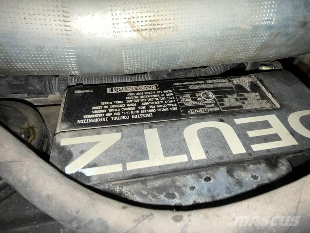 Mecalac 10 MCR Гусеничні екскаватори