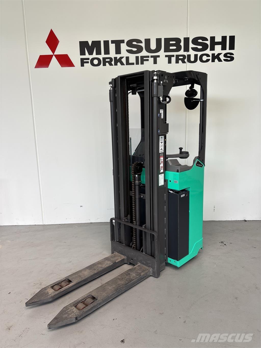 Mitsubishi SBR16N2 Самохідні електроштабелери