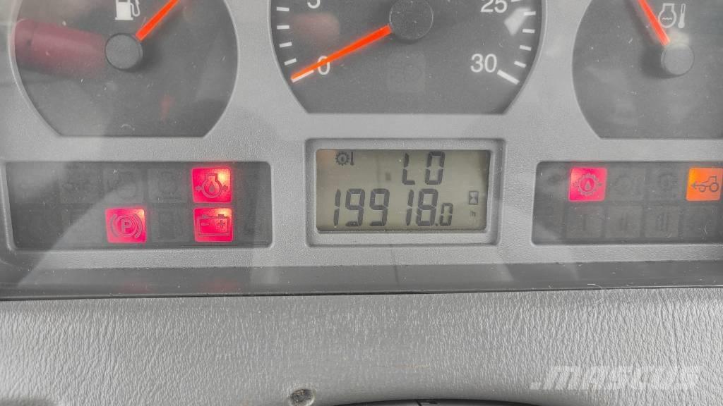 Valtra T170 Трактори