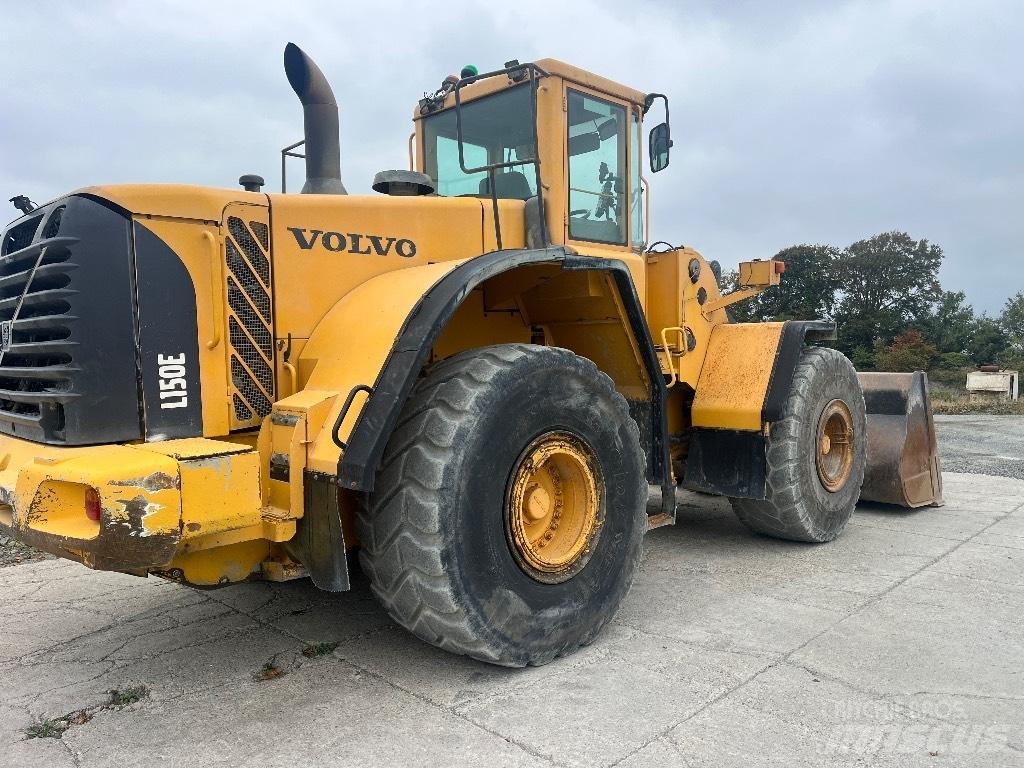 Volvo L 150 E Фронтальні навантажувачі