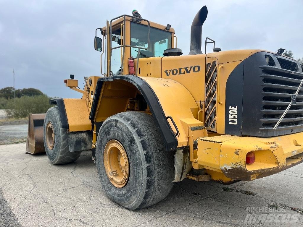 Volvo L 150 E Фронтальні навантажувачі