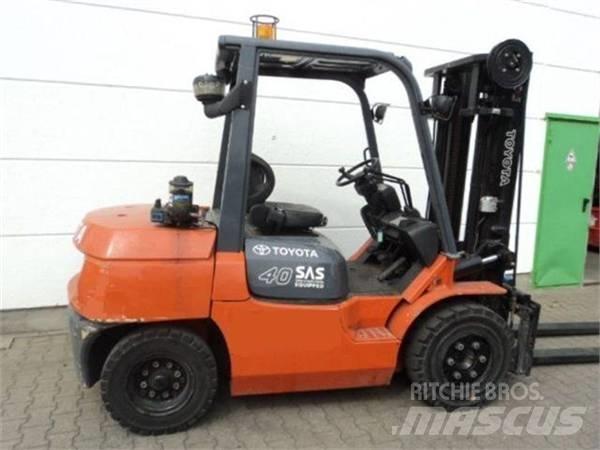 Toyota 02-7FD35 Дизельні навантажувачі