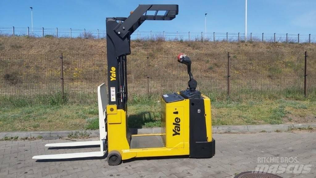 Yale MC10 Річ-трак із високим підйомом