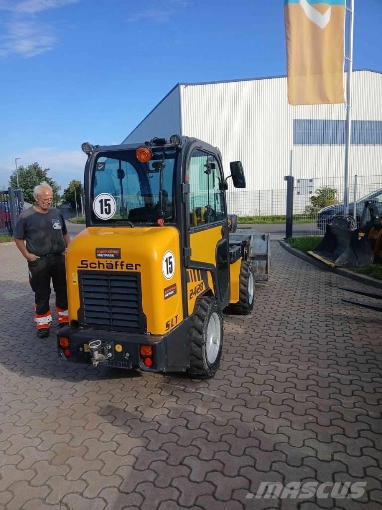Schäffer 2428 SLT Міні-навантажувачі