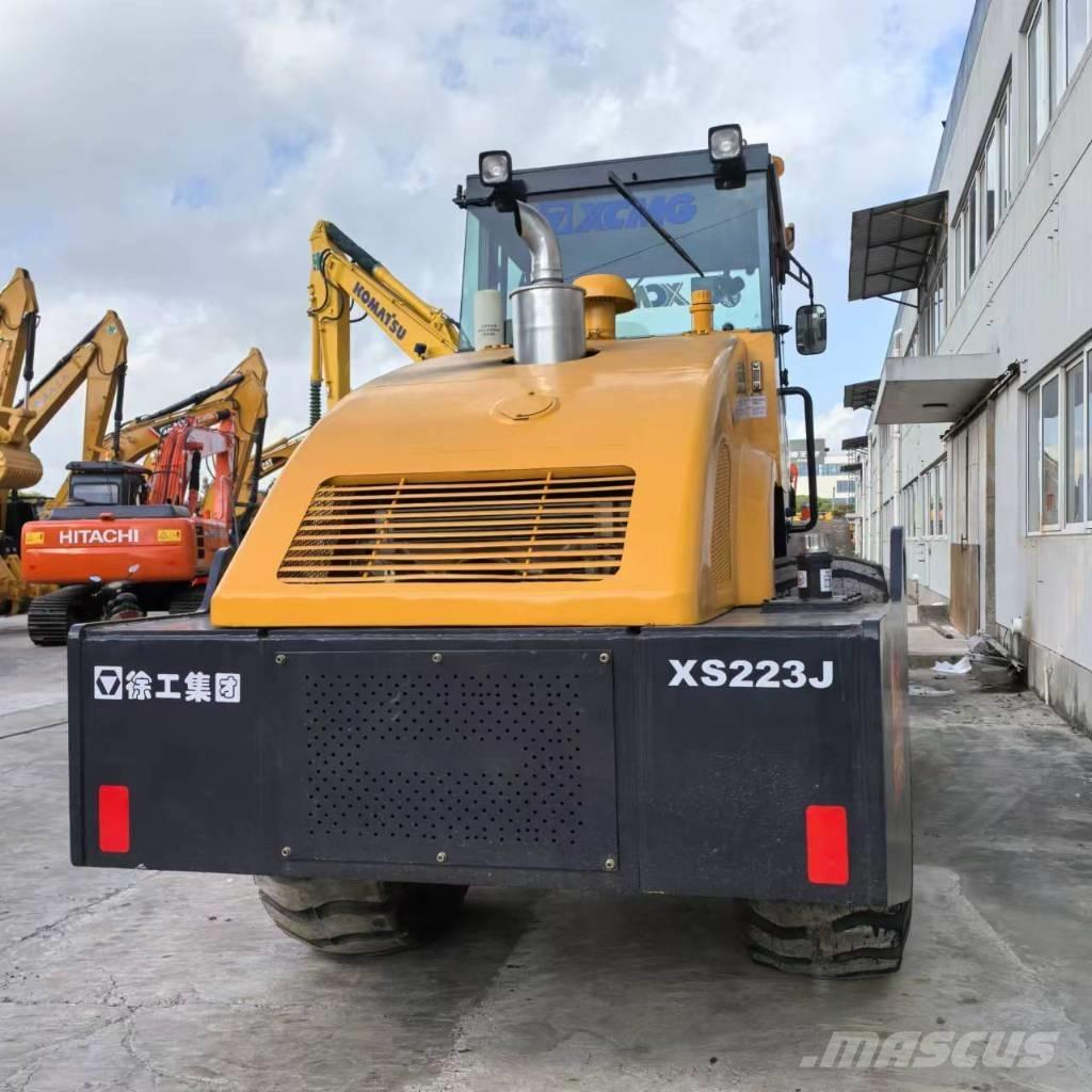 XCMG XS 223 J Грунтові котки