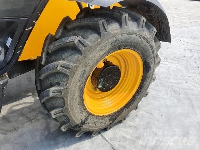 JCB 531-70 - BC24 Телескопічні навантажувачі