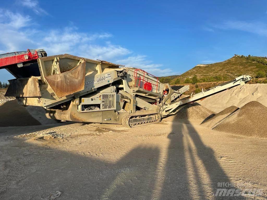 McCloskey R155 Мобільні грохоти