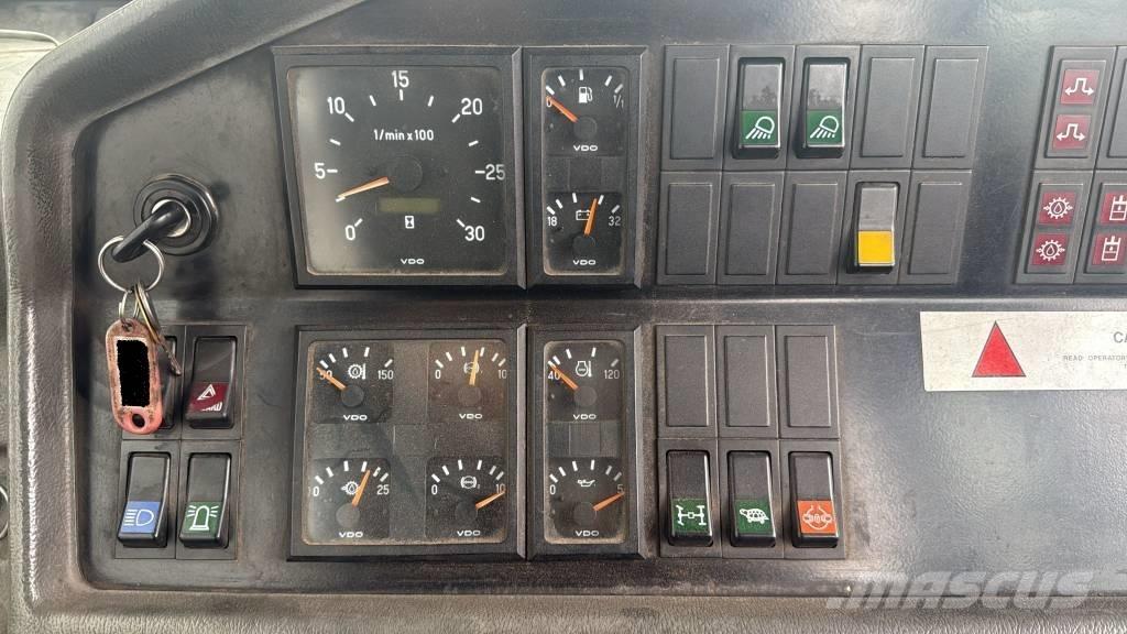 Kalmar TRX 182 Термінальні трактори