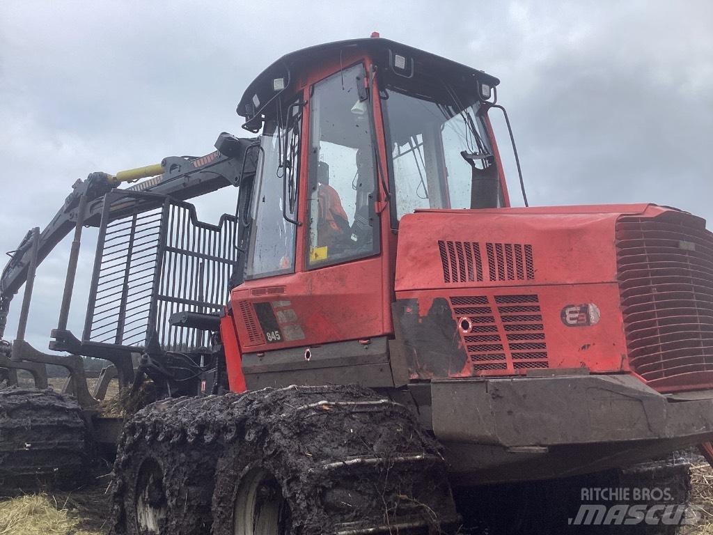 Komatsu 845 Форвардери