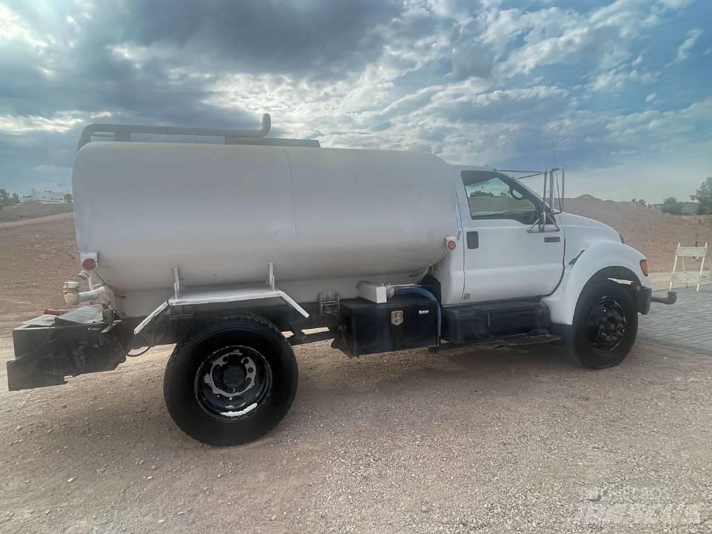 Ford F 750 XLT Поливальні машини