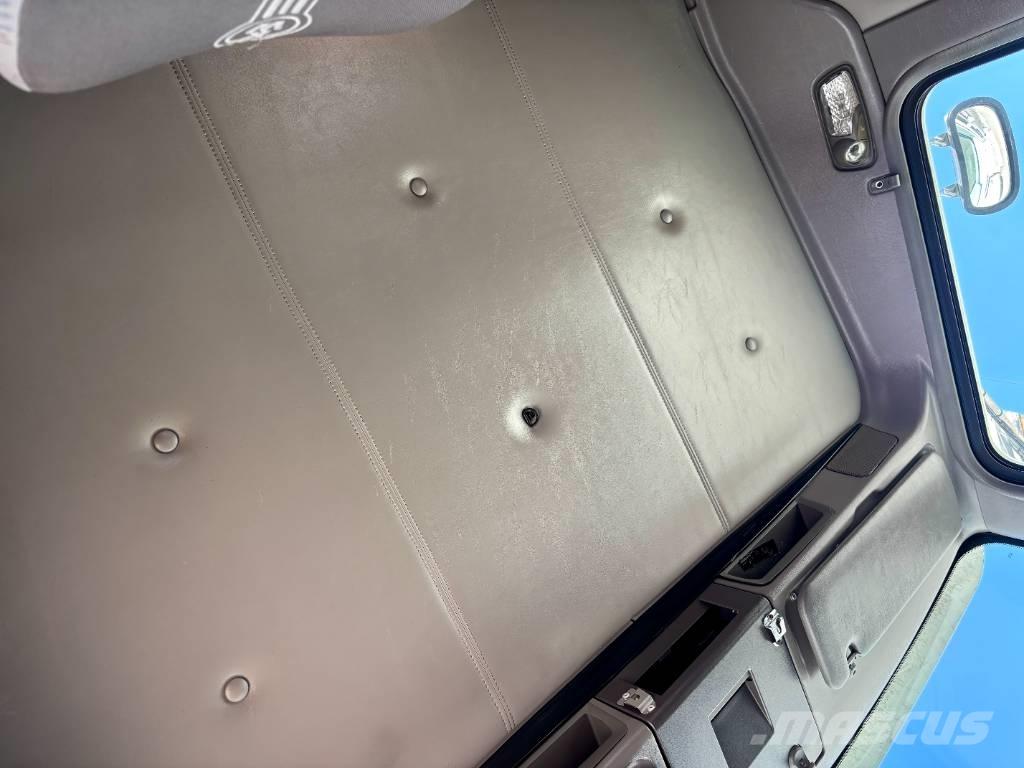 Kenworth T 800 Тягачі