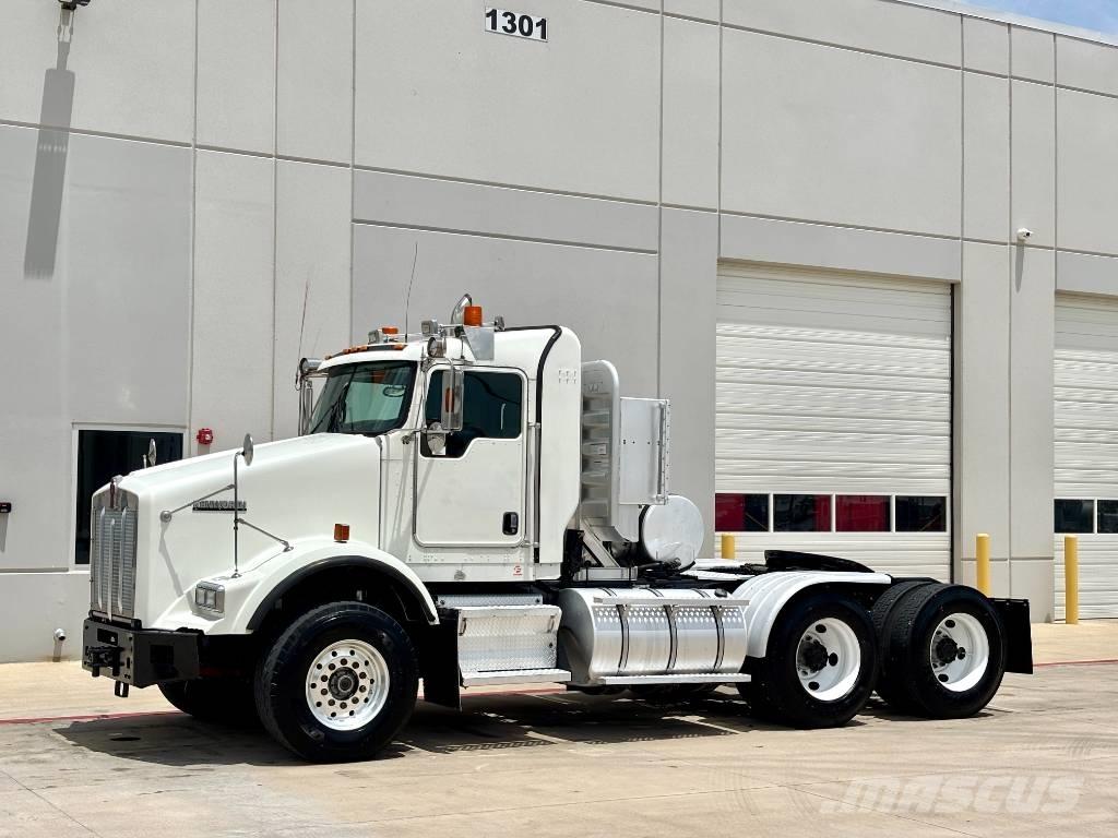 Kenworth T 800 Тягачі