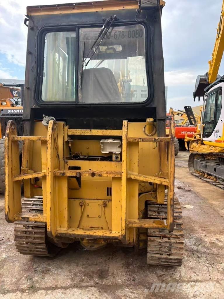 CAT D3C Гусеничні бульдозери