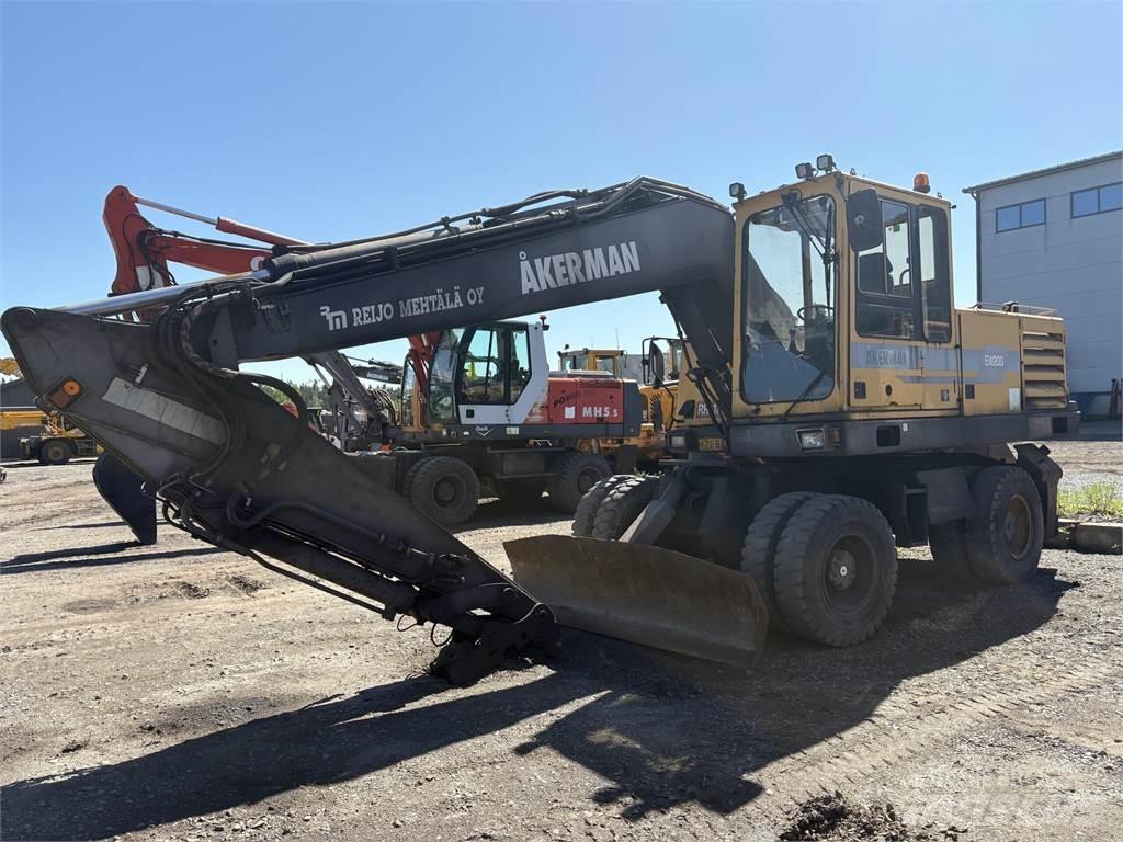 Åkerman EW200 Колісні екскаватори