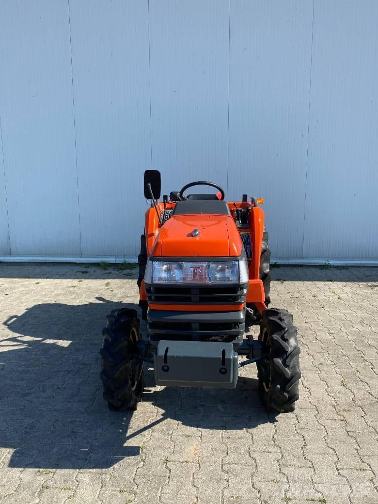 Kubota T 22 Трактори