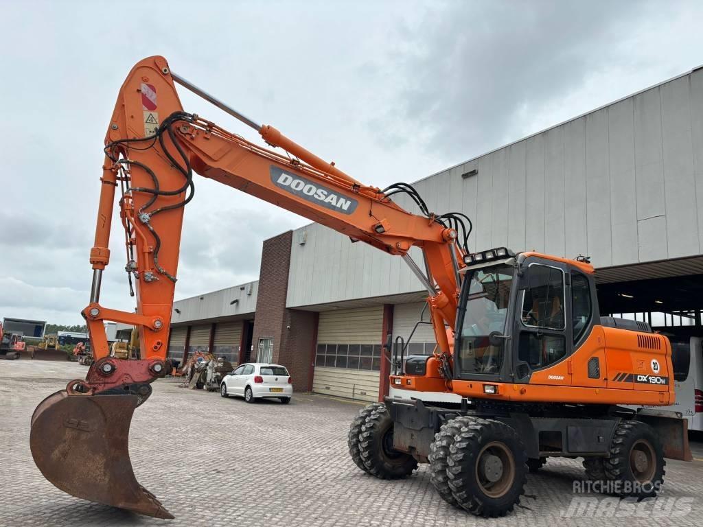 Doosan DX 190 W Колісні екскаватори