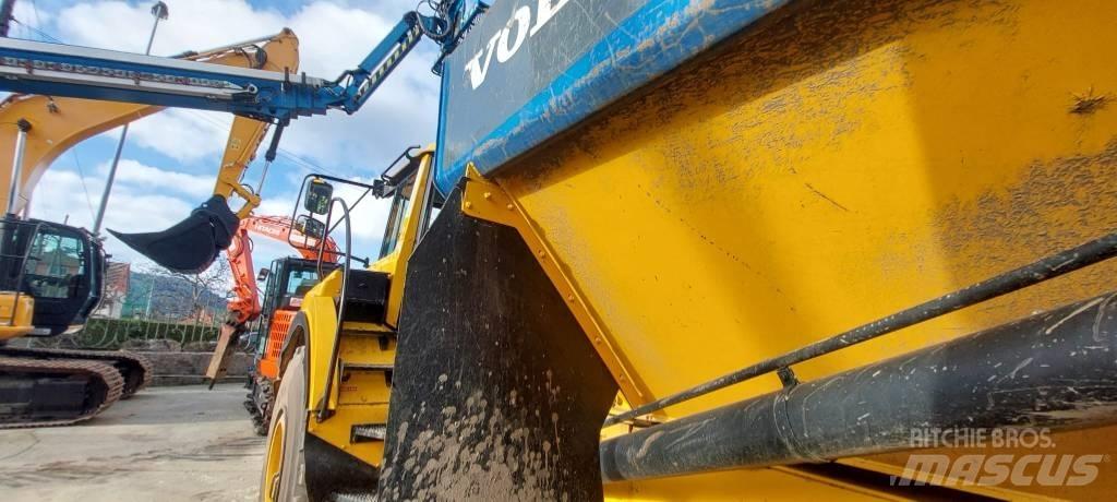 Volvo A 25 F Зчленовані самоскиди
