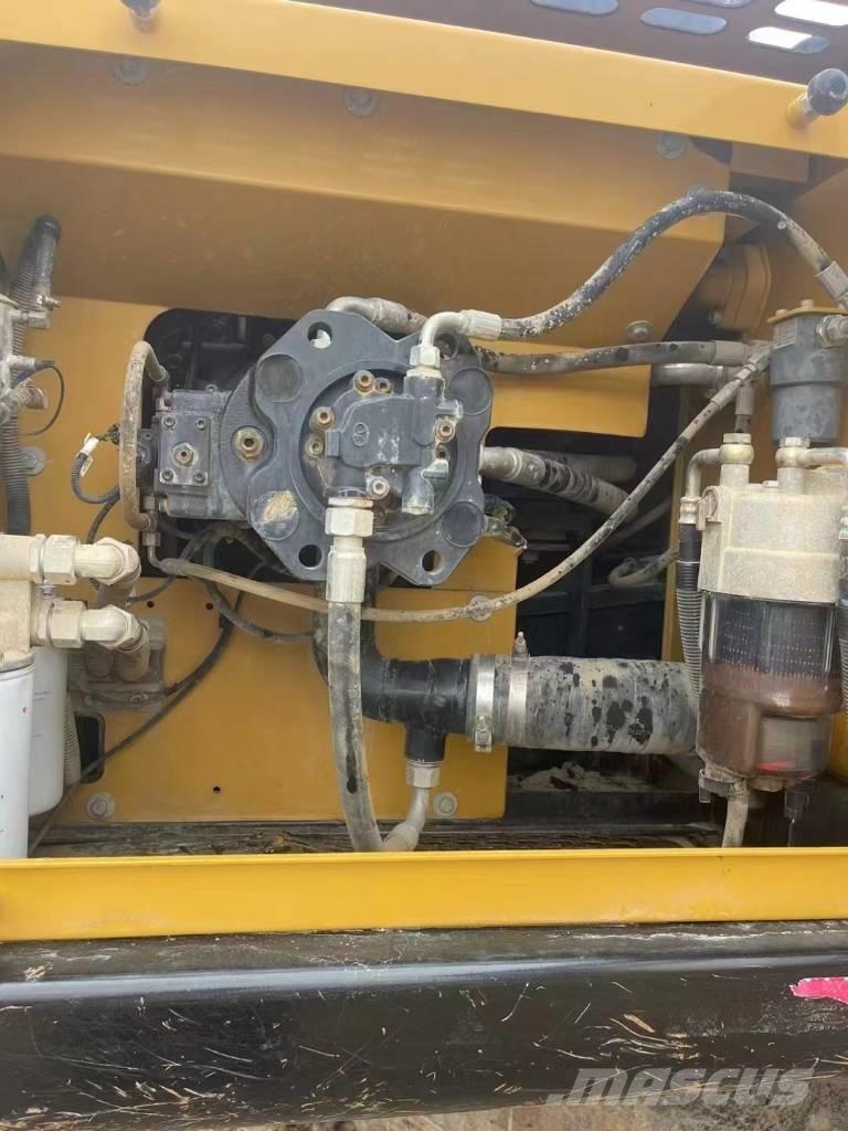 Sany SY 200 C Plus Гусеничні екскаватори