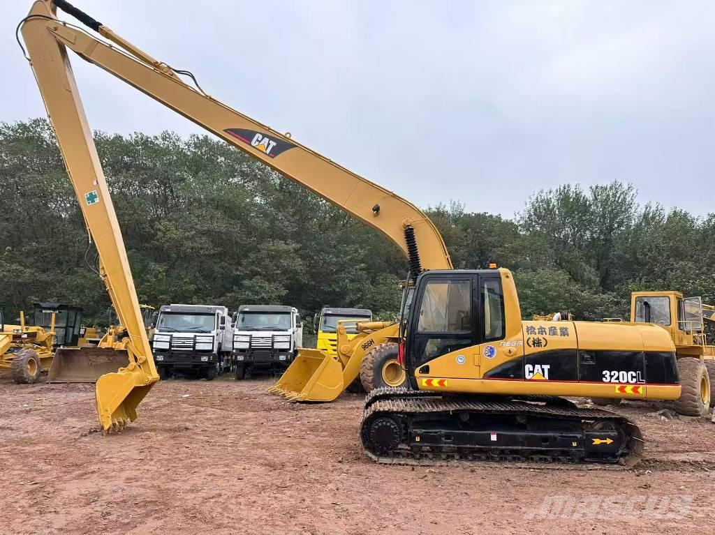 CAT 320 C L Екскаватори з великим вилітом