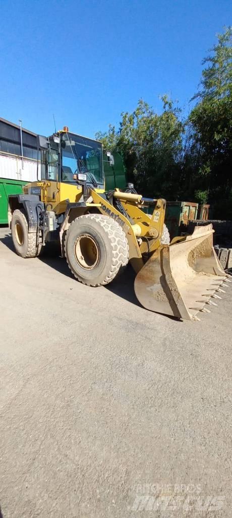 Komatsu WA 200 PT-5 Фронтальні навантажувачі