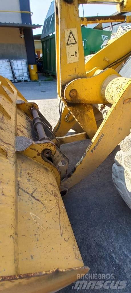 Komatsu WA 200 PT-5 Фронтальні навантажувачі