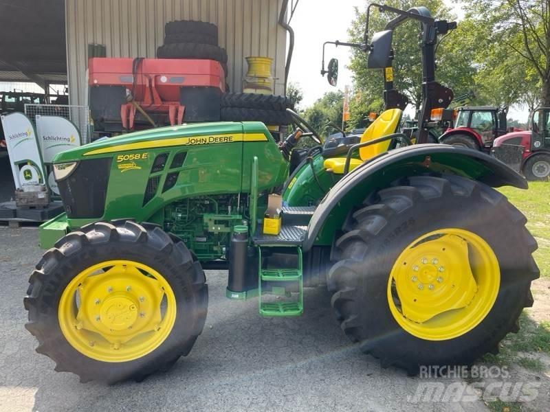 John Deere 5058E Трактори