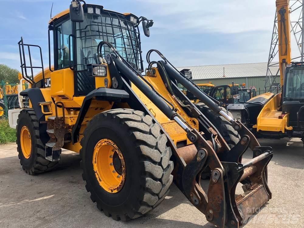JCB 437 Фронтальні навантажувачі