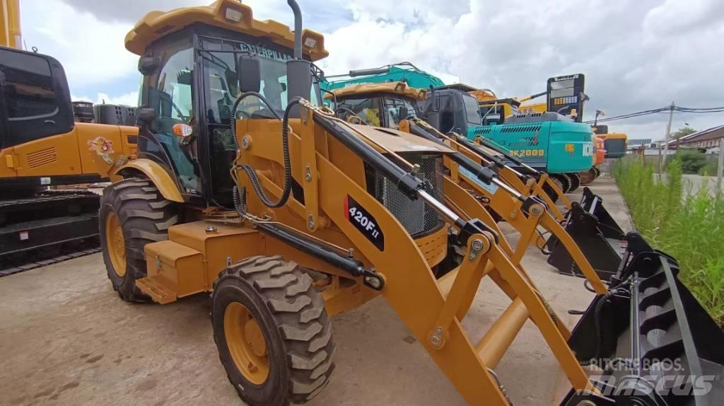 CAT 420 F Екскаватори-навантажувачі