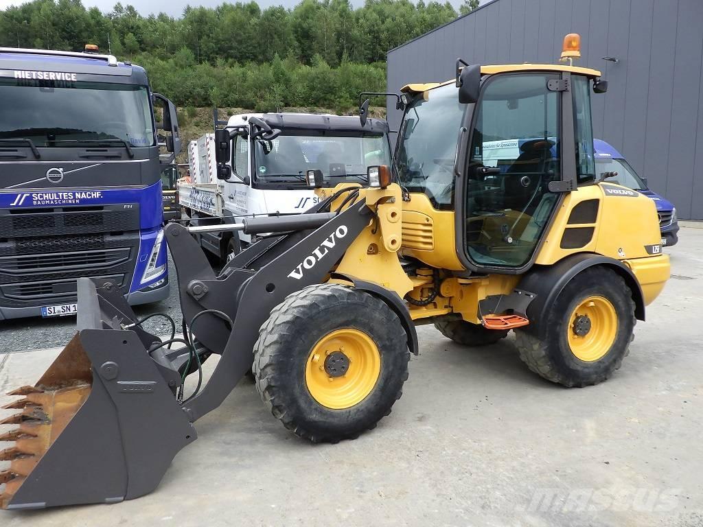 Volvo L 25 F Фронтальні навантажувачі