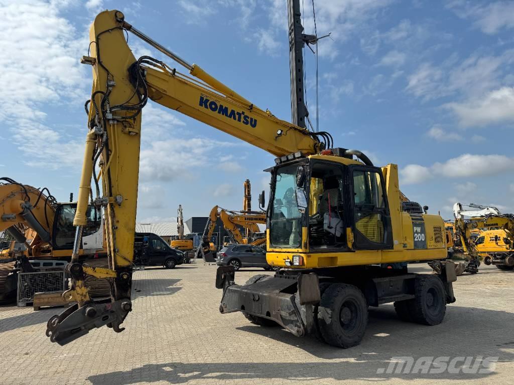 Komatsu PW 200-7 Колісні екскаватори