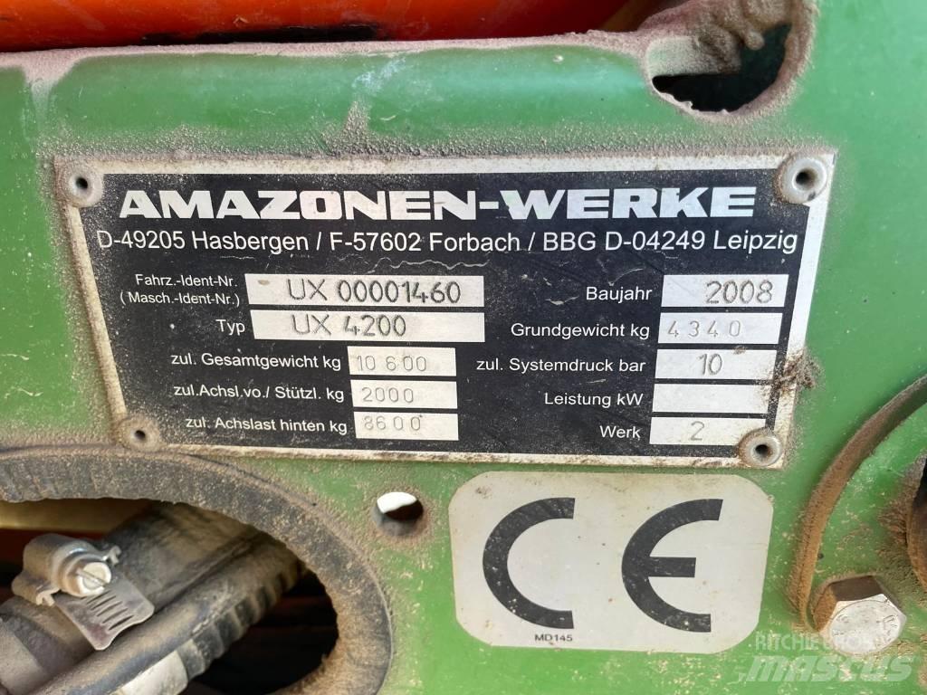 Amazone UX 4200 Причіпні обприскувачі