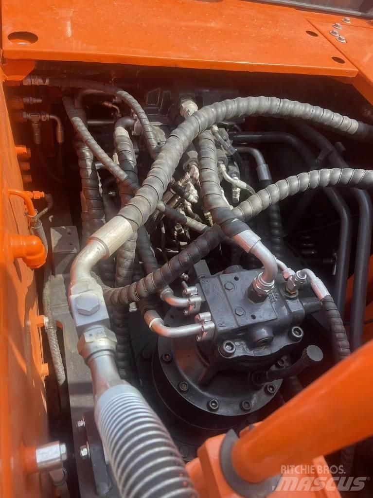 Doosan DX 225LC-9C Гусеничні екскаватори