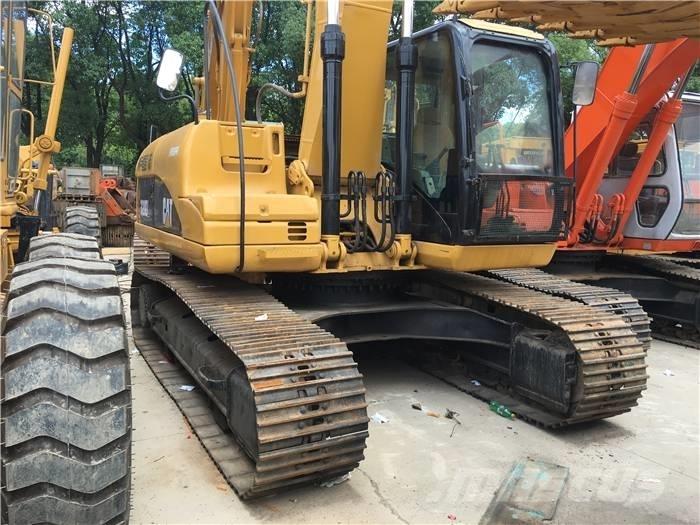 CAT 320 D Гусеничні екскаватори